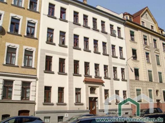 Gut geschnittene 2 Zimmer Whg. mit Einbauküche und Balkon