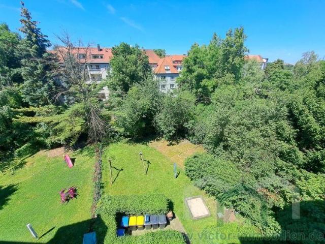Gut geschnittene 2 Zimmer Whg. mit Einbauküche und Balkon