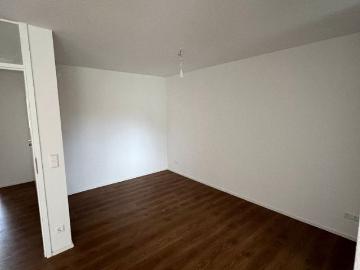 Gut geschnittene 2 Zimmer Wohnung in der Pliensauvorstadt!