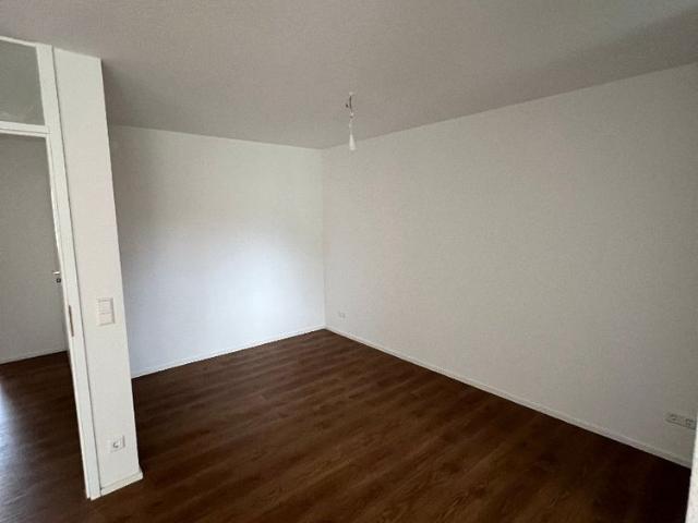 Gut geschnittene 2 Zimmer Wohnung in der Pliensauvorstadt!