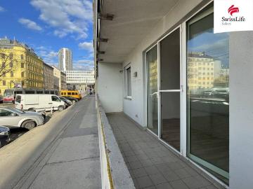 Gut geschnittene 2 Zimmer Wohnung | Loggia ca.12 m² | Erdgeschoss
