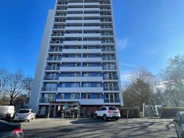Gut geschnittene 2 Zimmer Wohnung mit Balkon zu vermieten