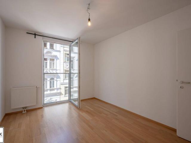 Gut geschnittene 2 Zimmer Wohnung mit Balkon in Margareten ab Dezember beziehbar!