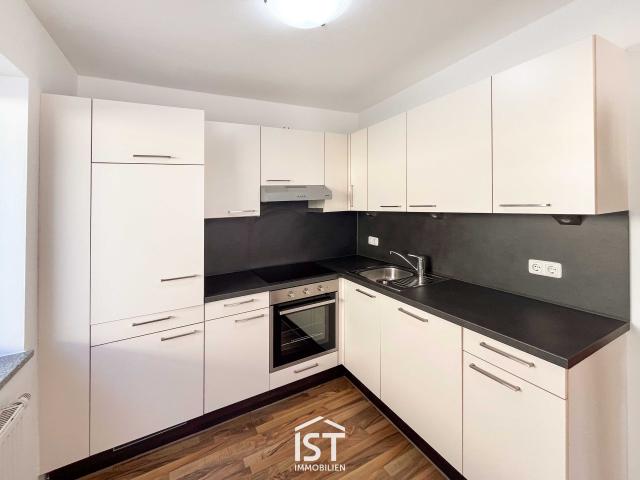 Gut geschnittene 3 Zimmer Wohnung im Zentrum