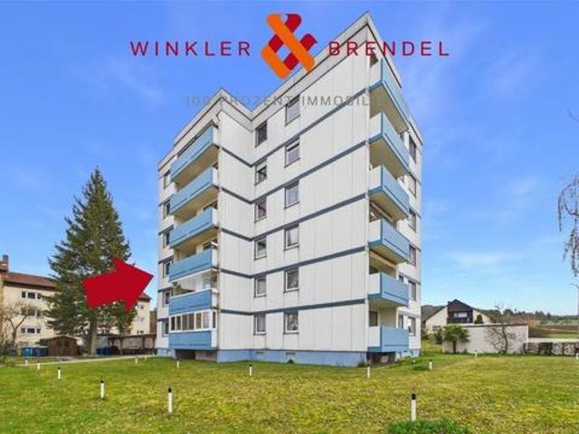 Gut geschnittene 3 Zimmer Wohnung mit Balkon im 2. OG in Bindlach