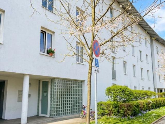 Gut geschnittene 3 Zimmer Wohnung mit Loggia und Parkplatz in Linz