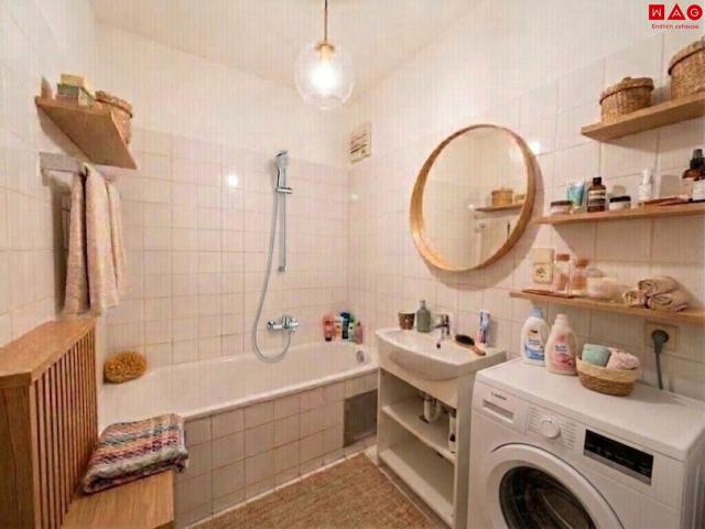 gut geschnittene 3 zimmer wohnung mit loggia und parkplatz in linz