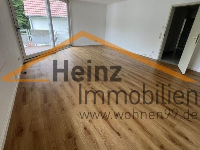 Gut geschnittene 3 Zimmerwohnung mit Balkon und Garage