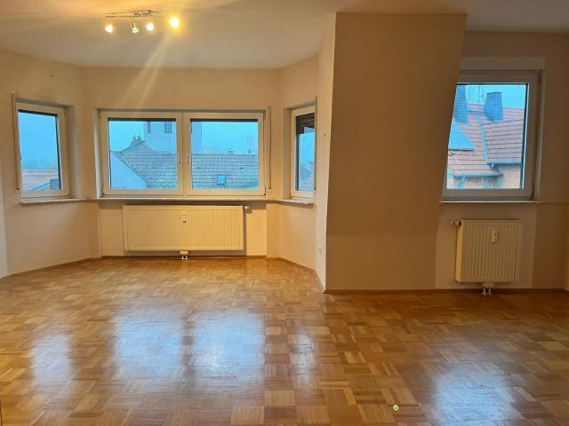 Gut geschnittene 4Zi Wohnung in Schöneck Eigennutzung oder Kapitalanlage über 5% Rendite!