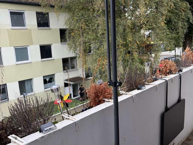 Gut geschnittene 4 Zimmerwohnung mit Balkon in Düsseldorf Knittkuhl