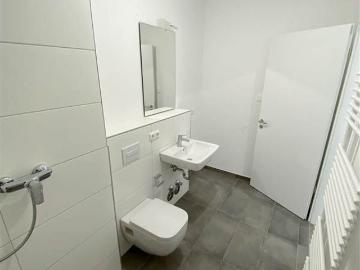 Gut geschnittenes 1 Zimmer Apartment mit Balkon