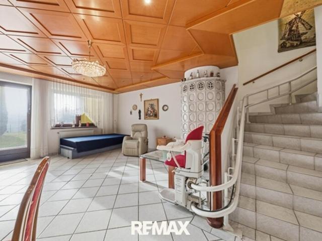 GUT ERHALTENES HAUS MIT GARTEN UND GARAGE in Alberndorf im Pulkautal!