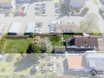 Gut unterhaltenes Einfamilienhaus mit Gartenparadies