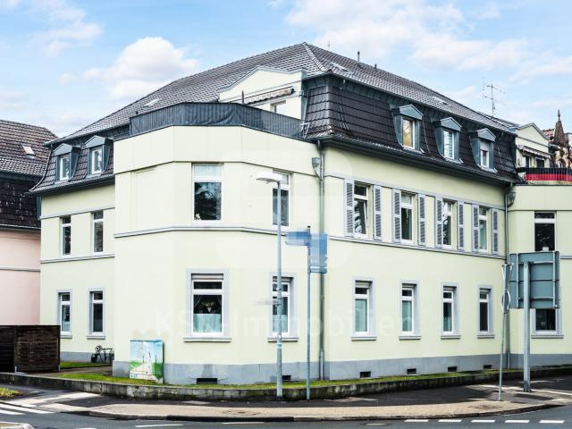 Gute Lage, guter Schnitt, guter Zustand: Schöne Wohnung im Villenviertel
