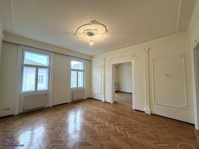 GUTE LAGE*Altbaucharme trifft Stadtleben – großzügige 4 Zimmer Wohnung nahe Rochusmarkt