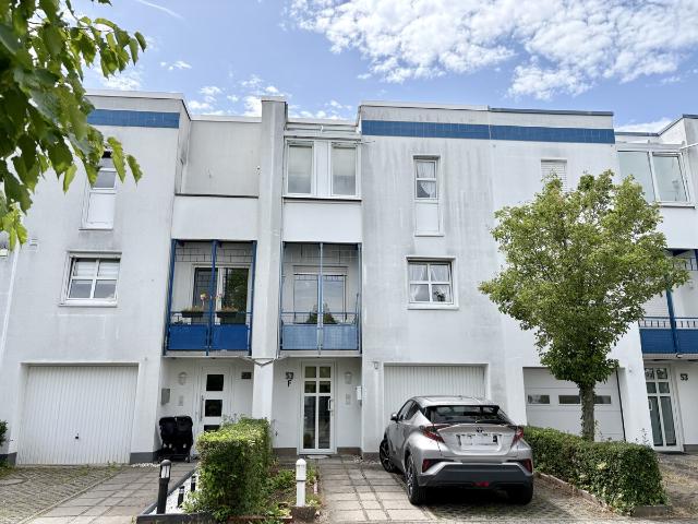 Gute Raumaufteilung Reihenhaus mit Garage in Wiesbaden Klarenthal