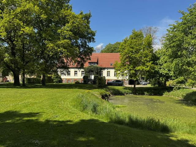 Gutshaus Wüst Eldena / 6 Wohneinheiten / parkähnlichem Grundstück Pacht zu verkaufen