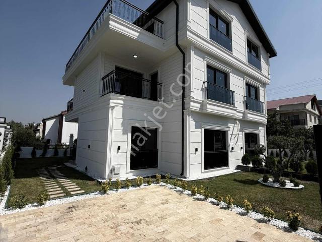 Güven Al Çınarlı'da 6+1 Lüks Ve Kaliteli Satılık Villa