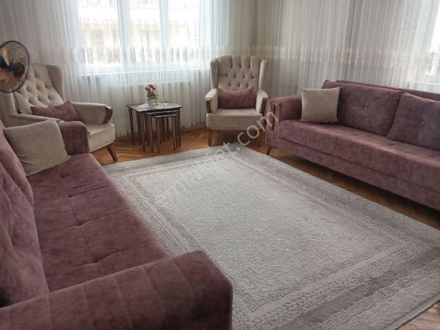 Güven Emlak'tan Başharık Salı Pazarı Civarı Arakat Temiz 3+1