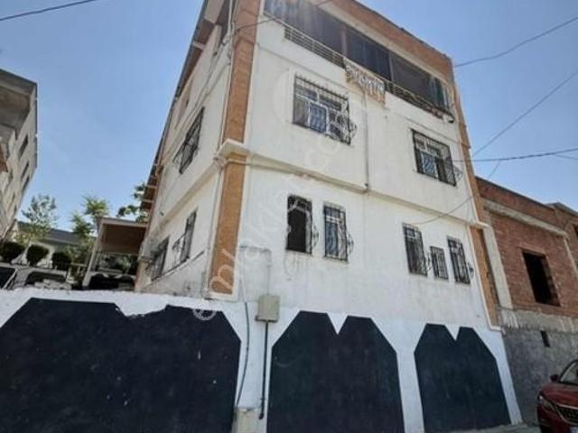 Güven Emlaktan Sur Çarıklı Komple Satılık 3 Katlı Apartman