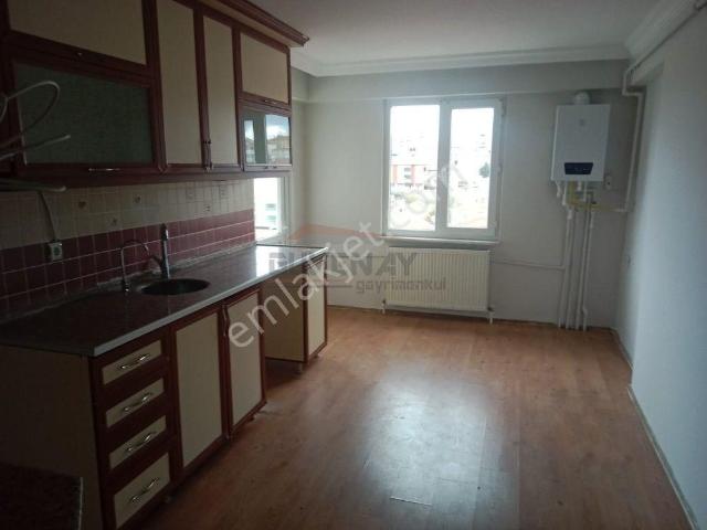 Güvenay Çorum Bahçelievler M. Akif Ersoy 1. Cadde Üzeri Kiralık 3+1