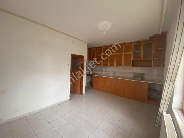 Güvenay Çorum Bahçelievler Mah. Yunus Emre Okulu Civarı Kiralık Daire
