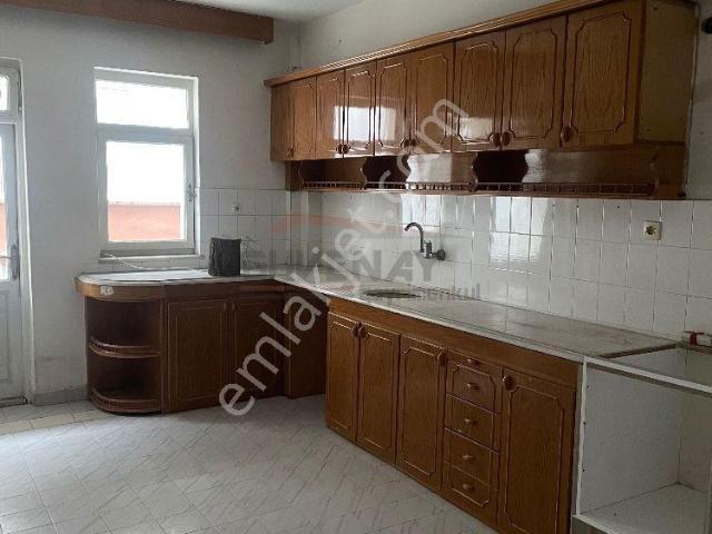 Güvenay Çorum Bahçelievler Mah. Lila Pastanesi İlerisi 3+1 Kiralık Daire
