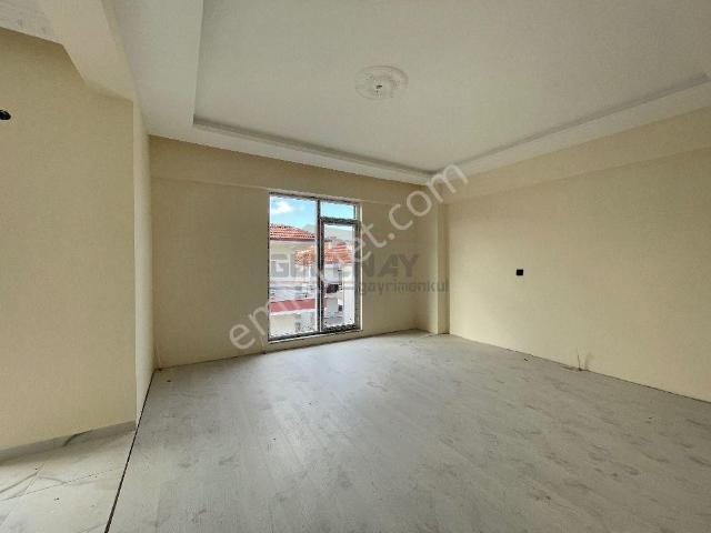 Güvenay Çorum Gülabibey Gülüm Düğün Salonu Civarı 2+1 Satılık Daire