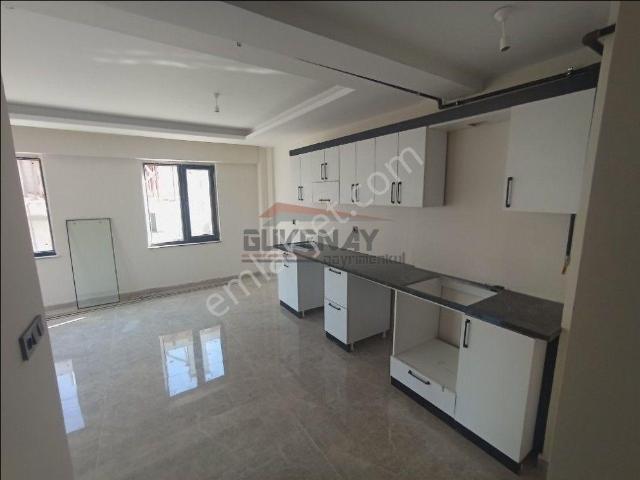 Güvenay Çorum Çepni Fen Lisesi Bölgesi Sıfır Yüksek Giriş Full 2+1 Daire
