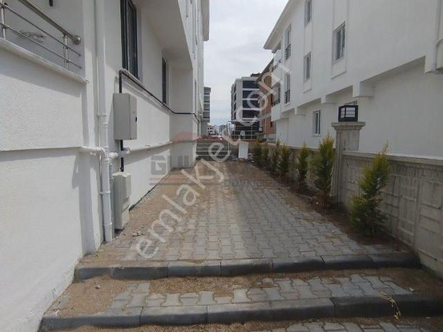 Güvenay Çorum Fen Lisesi Civarı 2+1 Ara Kat Satılık Daire