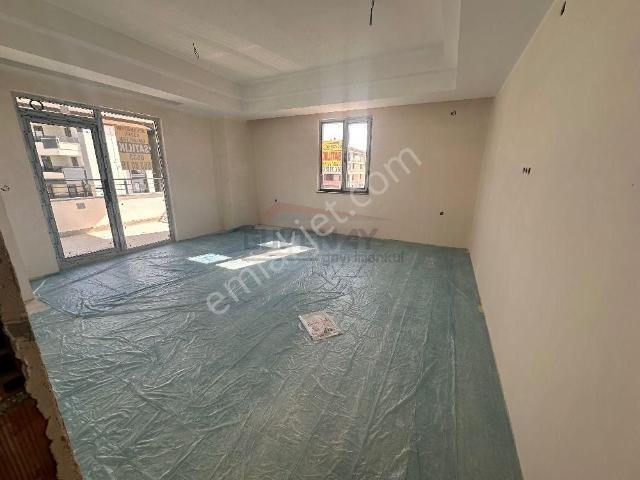 Güvenay Çorum Fen Lisesi Civarı Ara Kat 2+0 Satılık Daire
