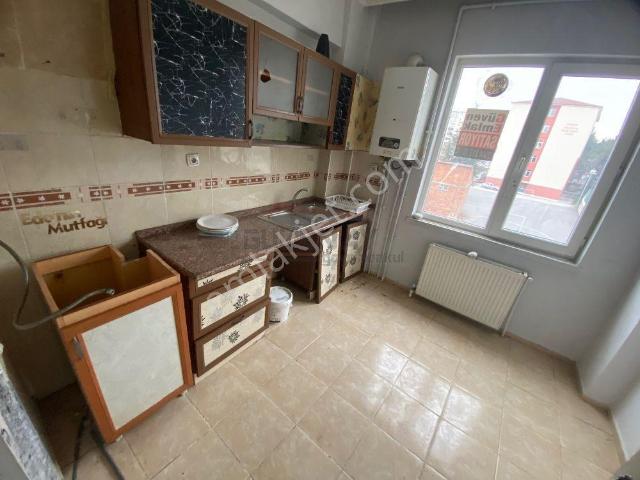 Güvenay Çorum Üçtutlar Mah. Albayrak Caddesi Satılık 2+1 Daire