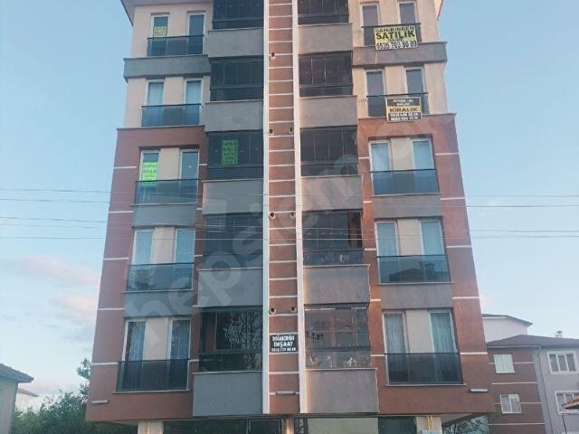 GÜVENAL EMLAK'TAN DEVREKANİ MERKEZDE KİRALIK 2+1 DAİRE