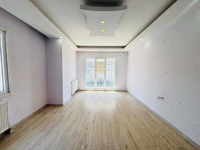 Güven'den Tepe Bölgesinde Ara Kat Ön Cephe Ebv.banyolu Kiralık 2+1
