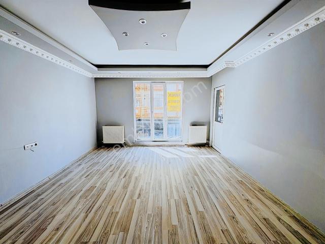 Güven'den Çerkezköy'de Çarşı İçinde Duraklara Yakın Kiralık 2+1