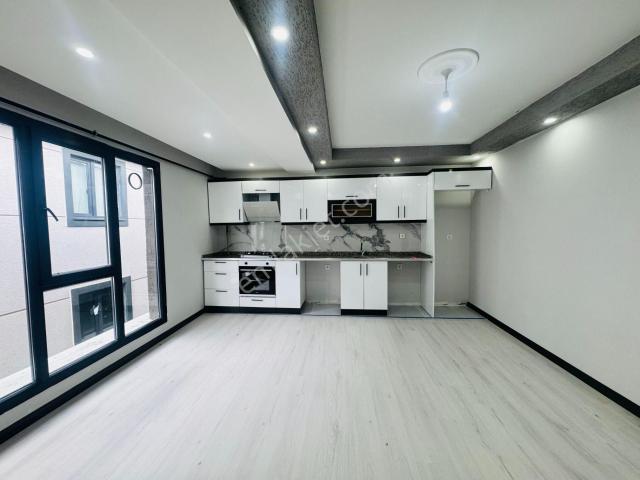 Güven'den Kapaklıda Hastaneye Yakın Balkonlu Kiralık 1+1 Daire