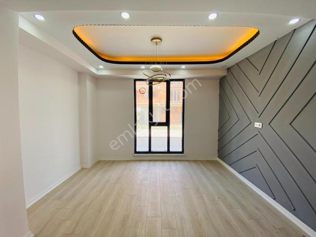 Güven'den Kapaklı'da Yerden Isıtmalı,ankastreli Ön Cephe 1+1 Ev