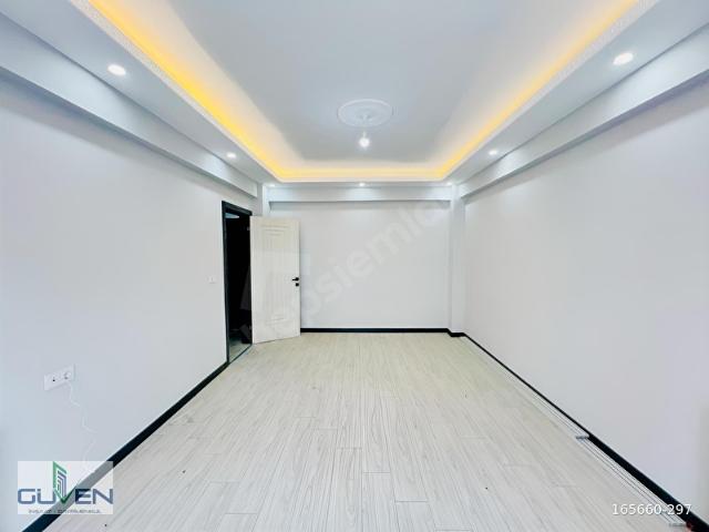 GÜVEN'DEN KAPAKLI'DA CADDEYE YAKIN,KOMBİLİ ÖN CEPHE 2+1 DAİRE