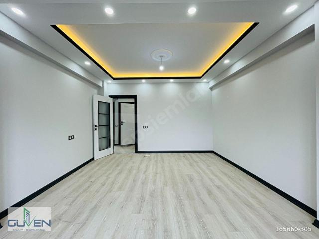 GÜVEN'DEN KAPAKLI'DA CADDEYE,SERVİSLERE YAKIN ARA KAT 2+1 DAİRE