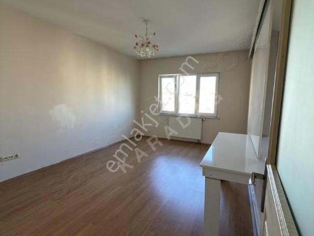 Güvenlikli Site İçerisinde Satılık
