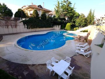 Güvenlikli Sitede Özel Havuz Manzaralı 5+2 Geniş Aile Tripleks