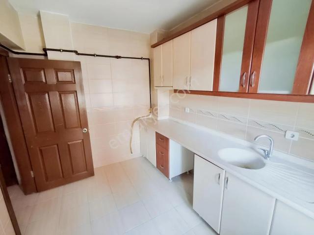 Güventepe' De Ara Katta 3+1 Kiralık Daire
