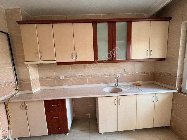 Güventepe Mahallesinde 1. Kat Kiralık 3+1 Daire