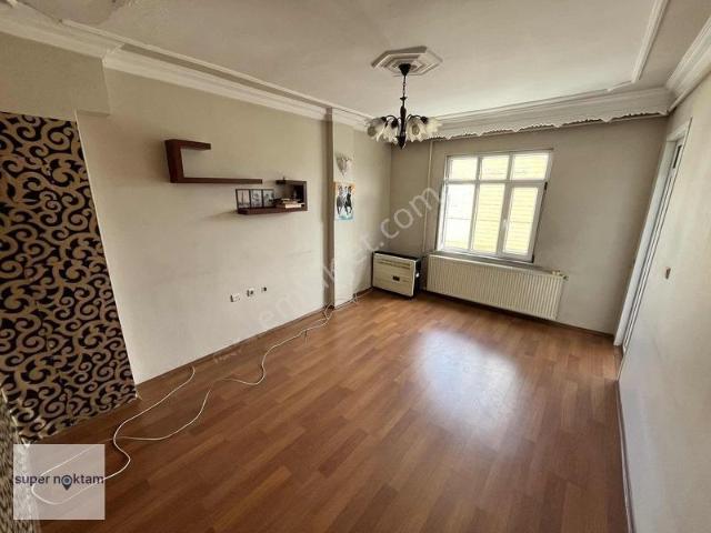 Güvercintepe'de Cadde Üzeri Kiralık 2+1 100m2 Masrafsız Daire