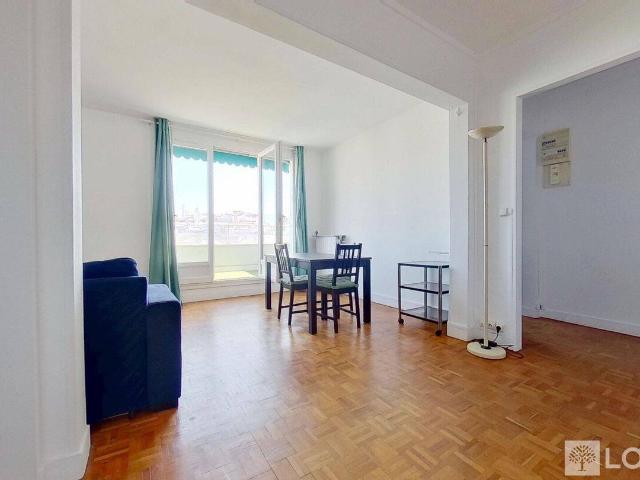 Guy Môquet 2 pièces de 52 m² avec terrasse 12m² Vue Sacré Coe