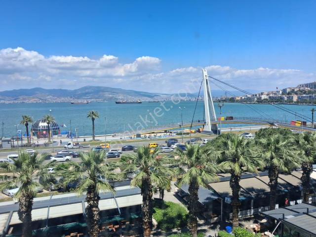 Güzel Yalıda Merkezde 5ci Kat Her Kat Da Tek Daire Yalı Ful Köfrez Manzaralı