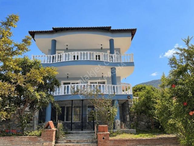 Güzelçamlıda Full Deniz Ve Doğa Manzaralı Geniş 3+2 Villa