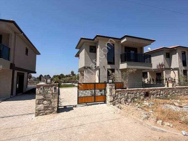 Güzelçamlı'da Müstakil Özel Havuzlu 4+1 Ultra Lüx Satılık Villa