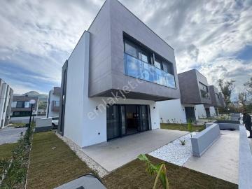 Güzelçamlı’da Sahile 700mt 3+1 135m2 Müstakil Müşterek Havuzlu Lux Avilla