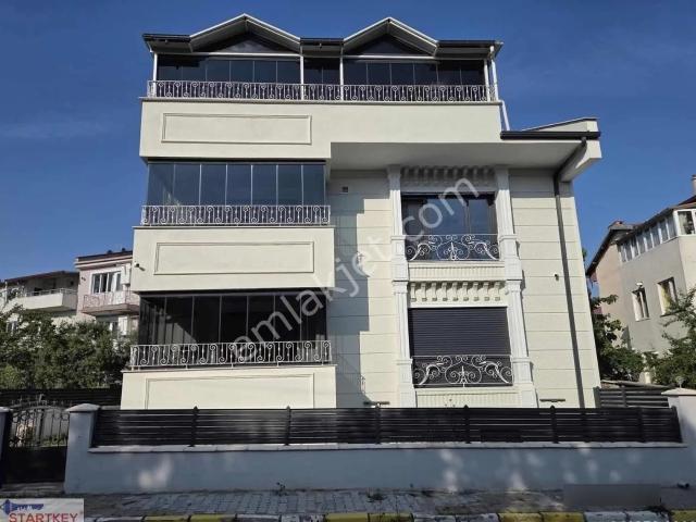 Güzel Konumda Satılık Müstakil Villa